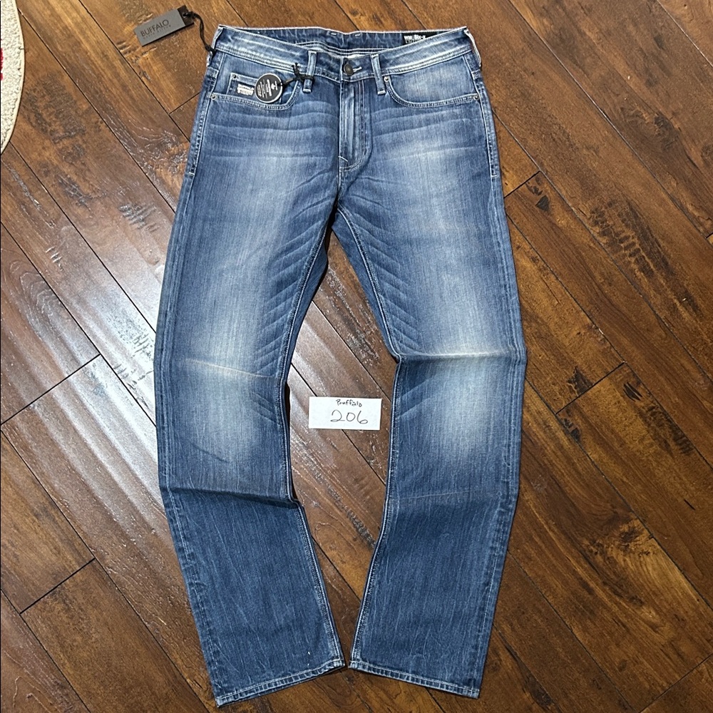 NWT Buffalo David Bitton Sample Six-X Slim Straight Denim Jeans B206